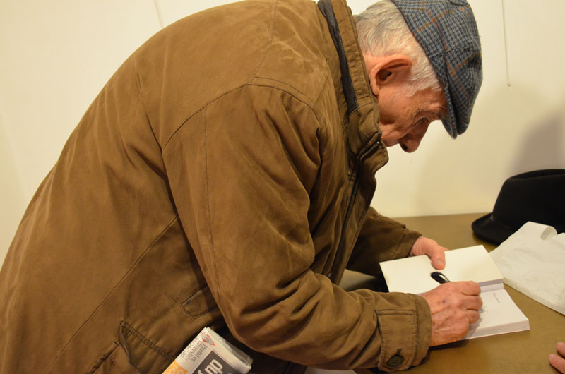 Exposition de Mario Dondero à la Petite Galerie de la Librairie italienne Tour de Babel à Paris Photographie ©Geneviève Delalot